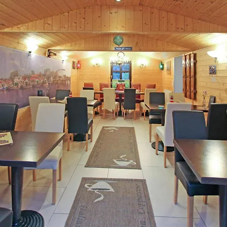 Cozy In Greifswald-wieck With Wifi וויק