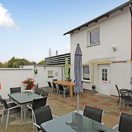 Cozy In Greifswald-wieck With Wifi דירה